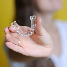 Load image into Gallery viewer, Nightguard for protecting teeth while sleep. www.theclearguard.com